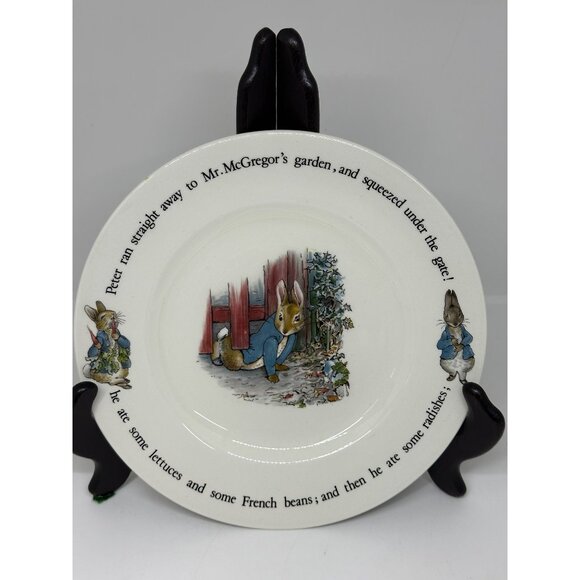 VTG Wedgwood Beatrix Potter Peter Rabbit Plate 8" Mr. McGregor's Garden England - Picture 3 of 7